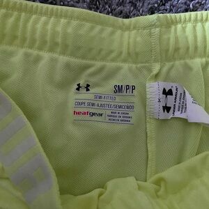 Under Armour Neon Yellow Athletic Shorts Lightweight Moisture-Wicking